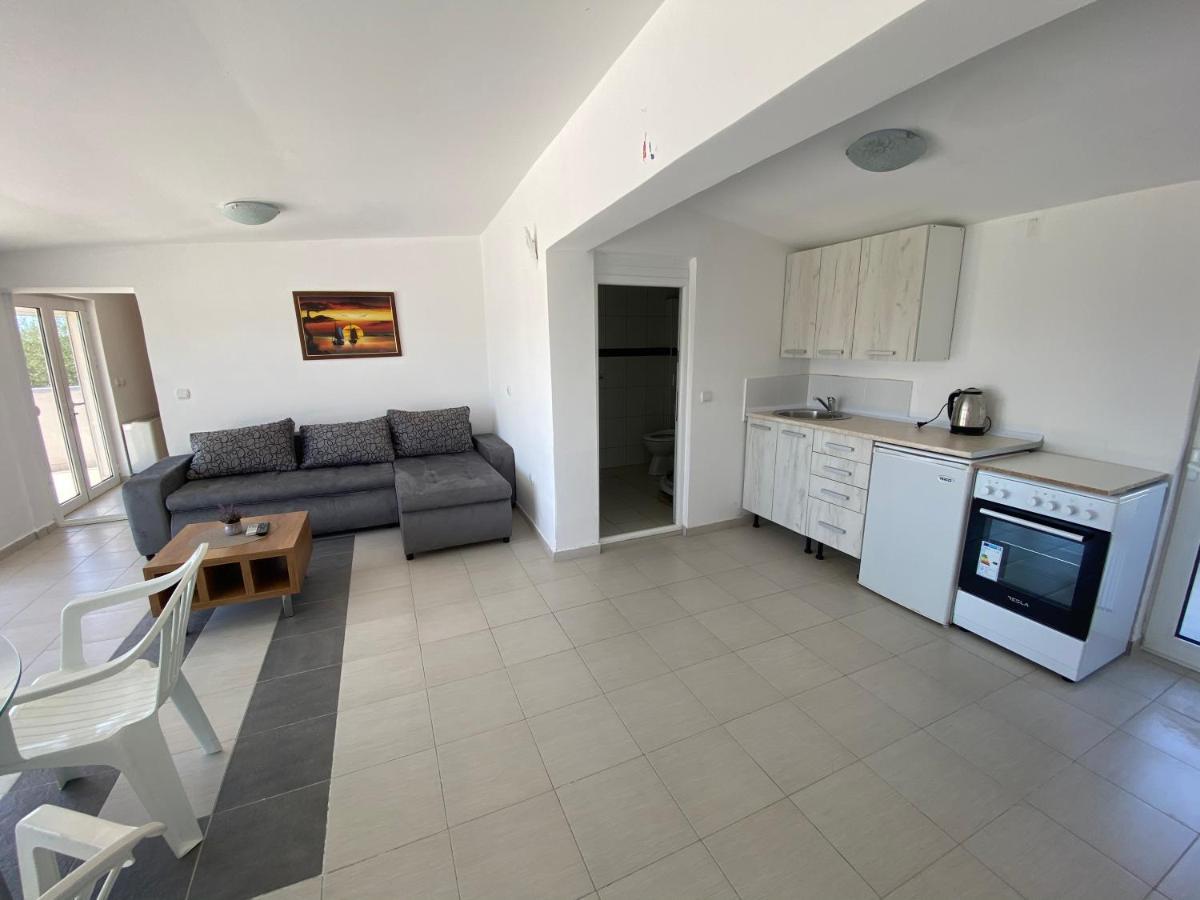Etna Apartments Ulcinj Ngoại thất bức ảnh