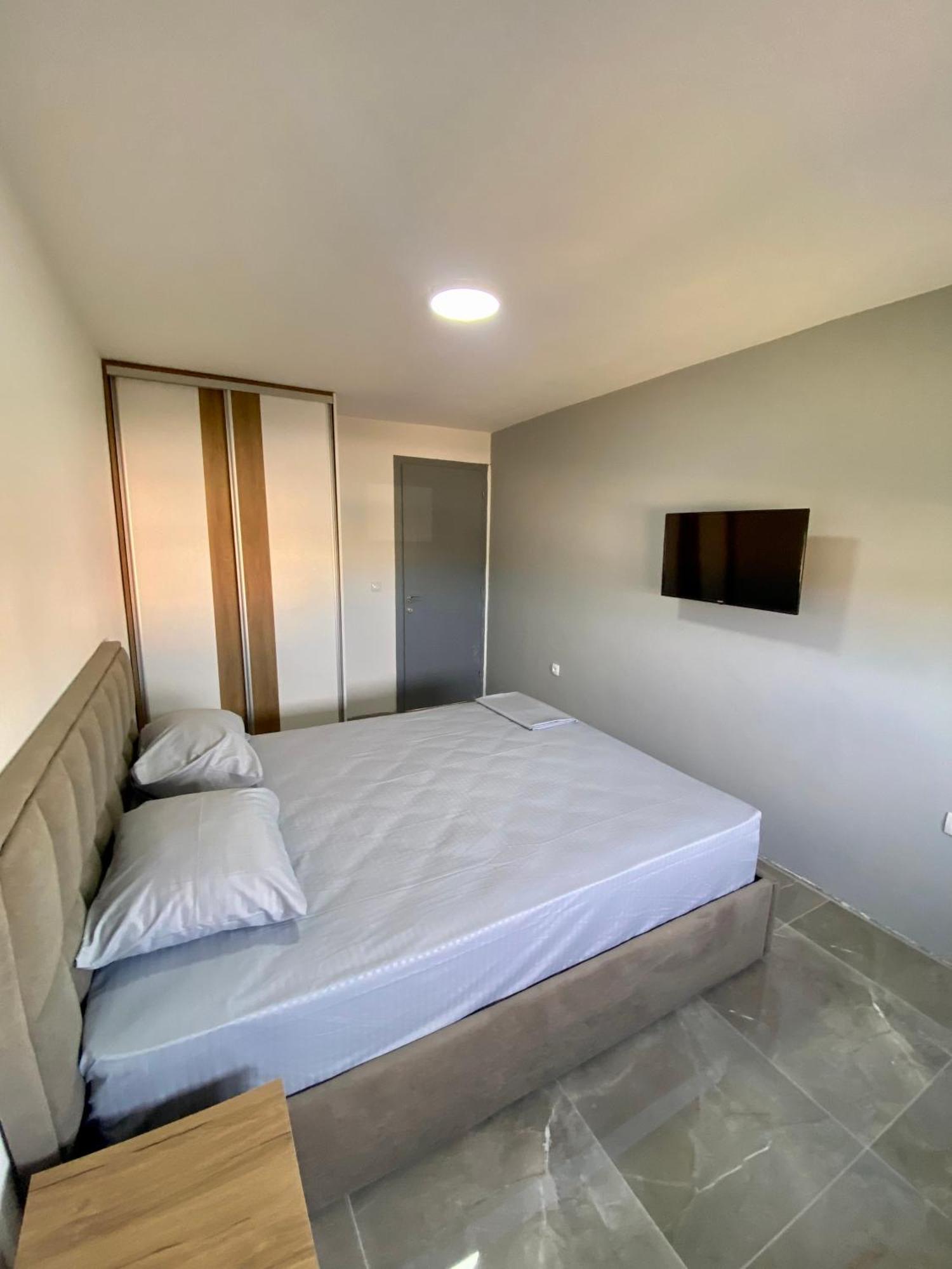 Etna Apartments Ulcinj Phòng bức ảnh